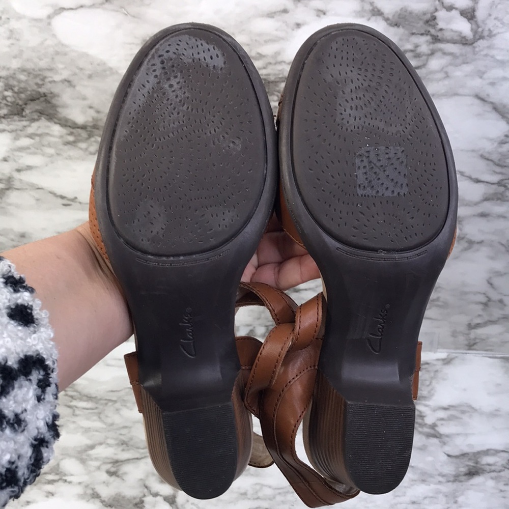 Clarks Valarie Rally Sandals Womens Sz 9 Brown Mahogany 2 Tone Block Heels - Picture 12 of 12